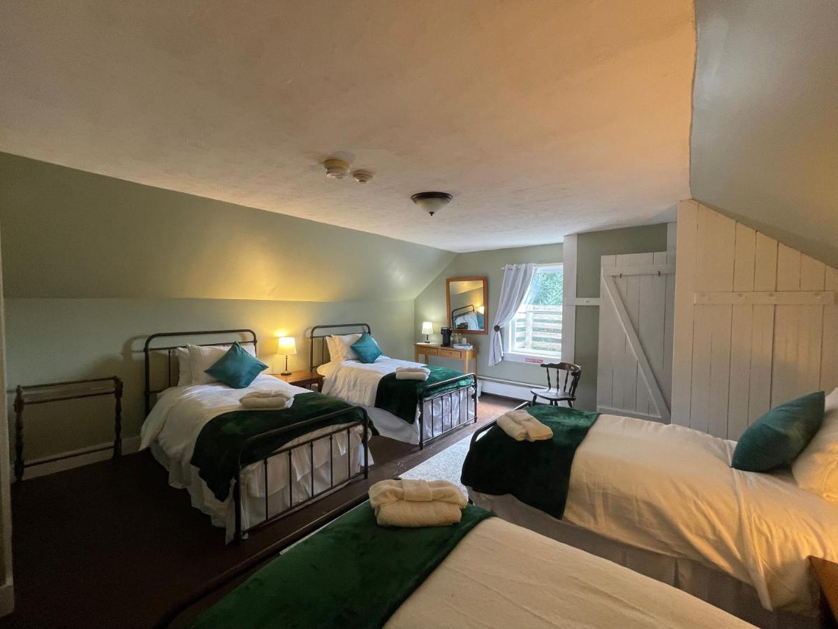 Stone Hearth Inn And Eatery Chester Bagian luar foto