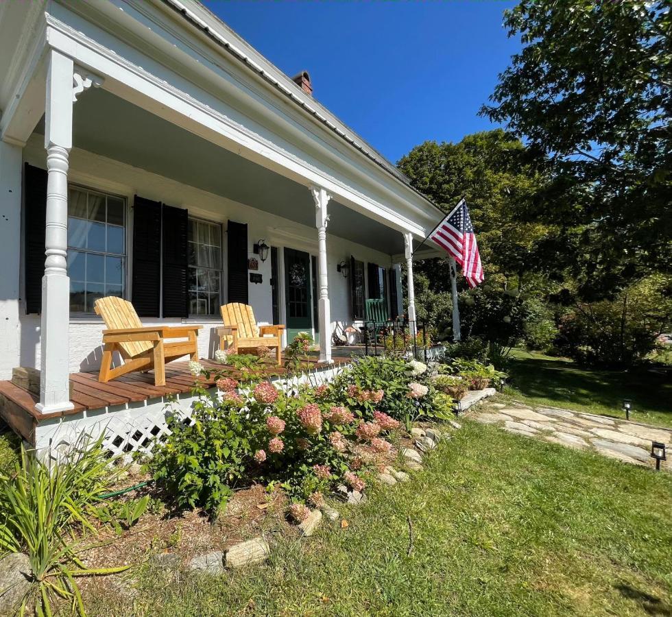 Stone Hearth Inn And Eatery Chester Bagian luar foto