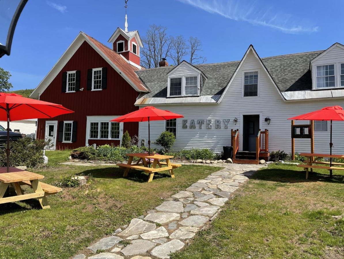 Stone Hearth Inn And Eatery Chester Bagian luar foto