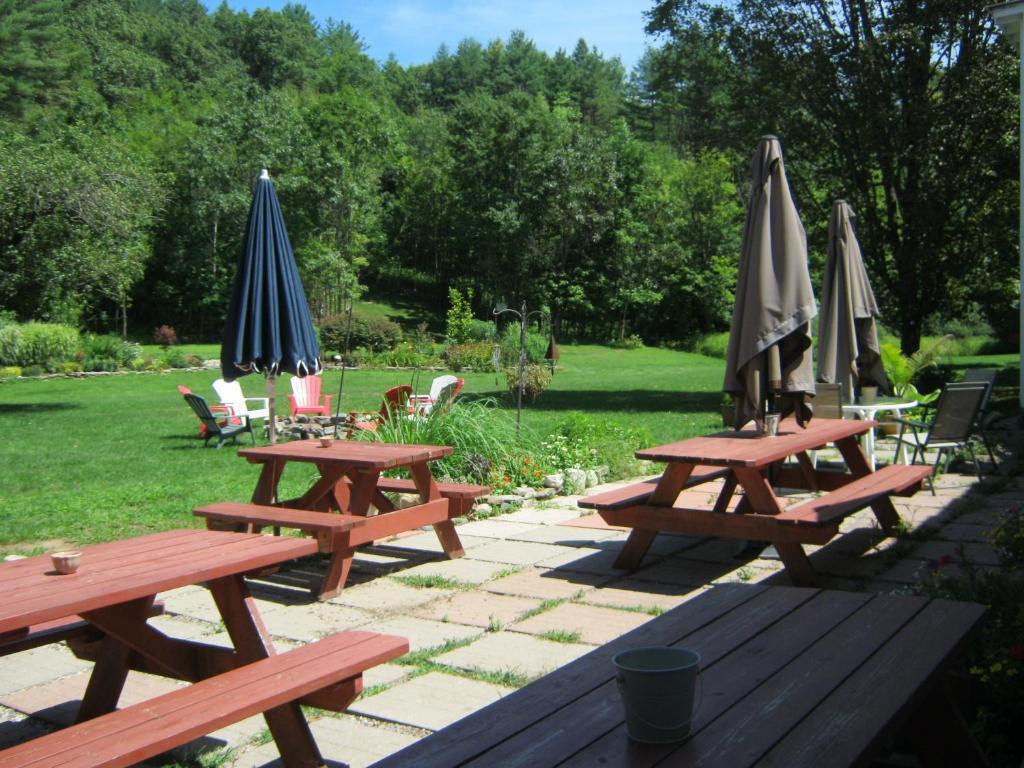 Stone Hearth Inn And Eatery Chester Bagian luar foto