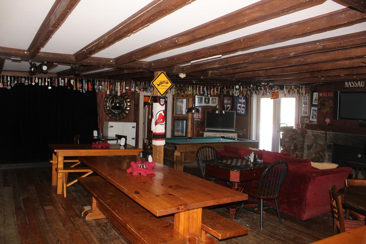 Stone Hearth Inn And Eatery Chester Bagian luar foto